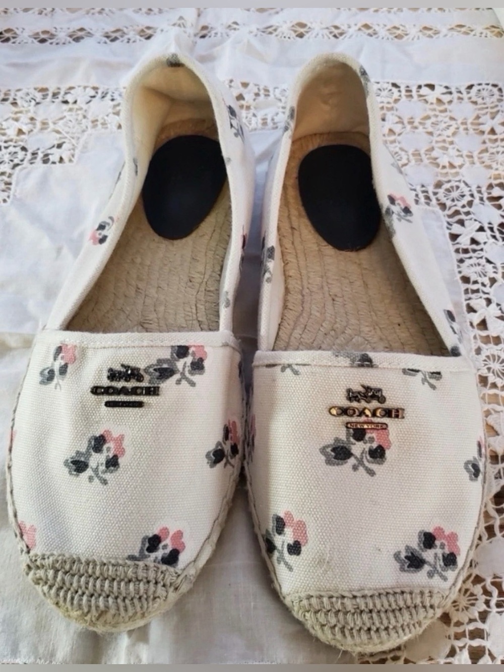COACH Bramble Rose Floral Espadrille Slip On Shoes Cream/ Pink/ Black Women US 9